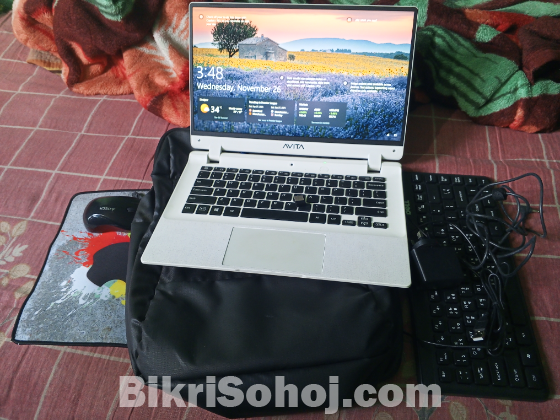 AVITA 4 GB 128 GB SSD